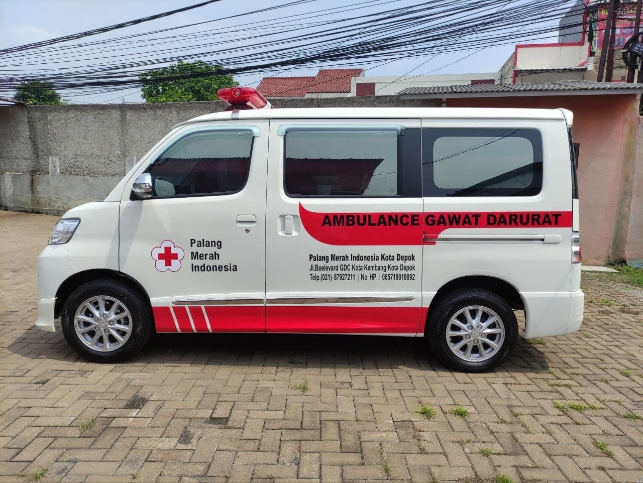 Daihatsu Luxio Ambulance 3