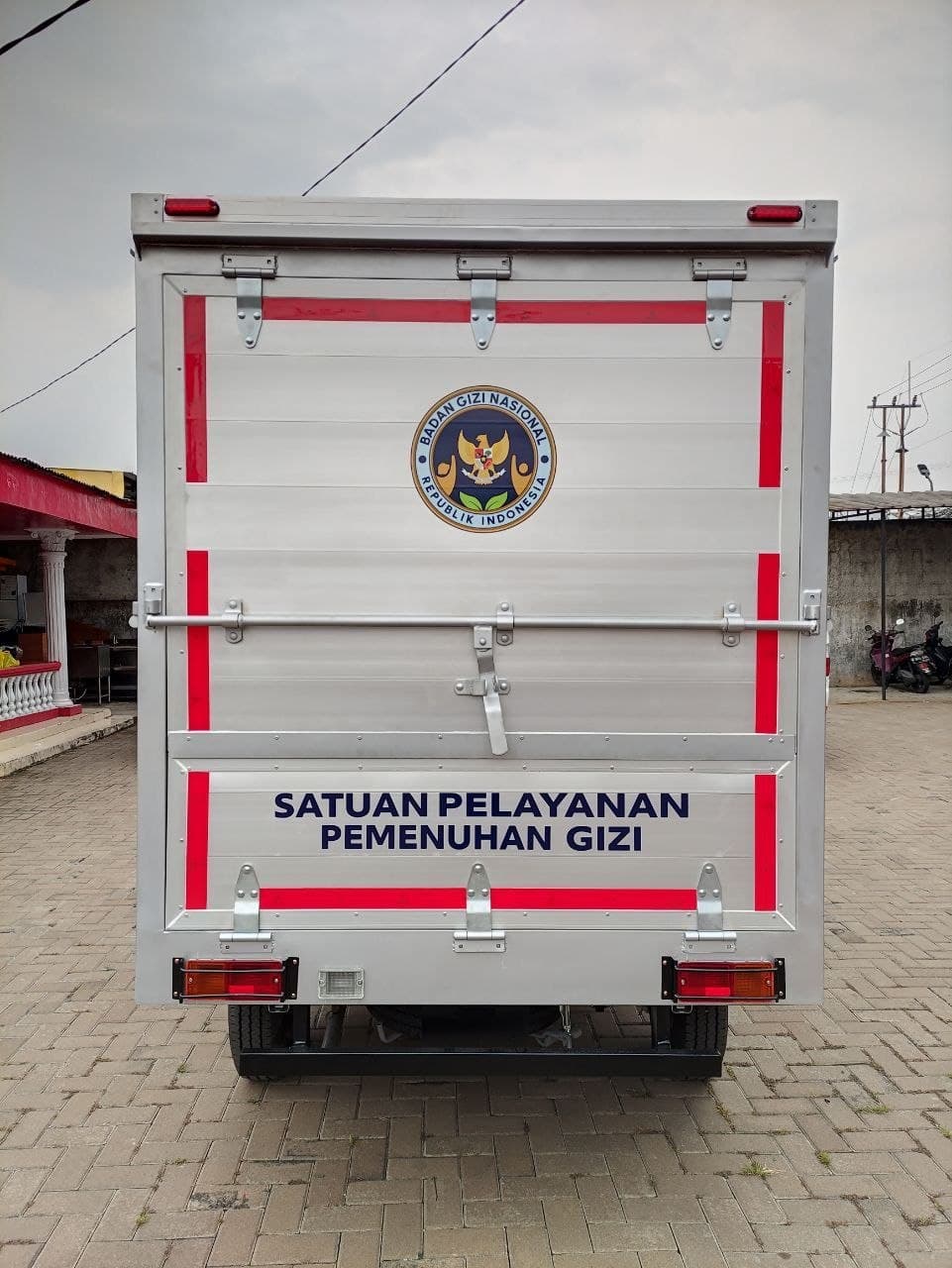 Daihatsu Gran Max Box Aluminium - Badan Gizi Nasional 4