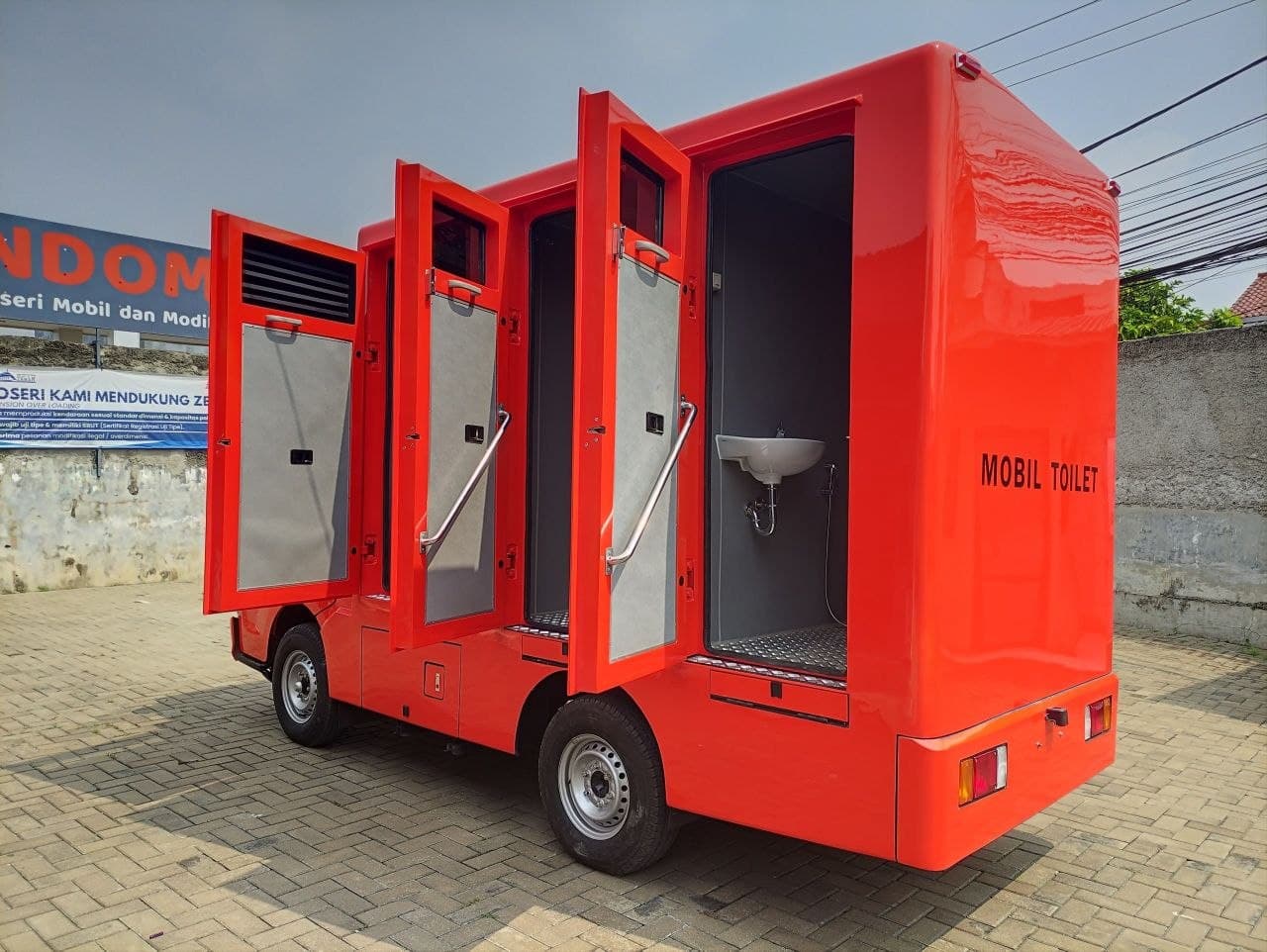 Isuzu Mobil Toilet 4